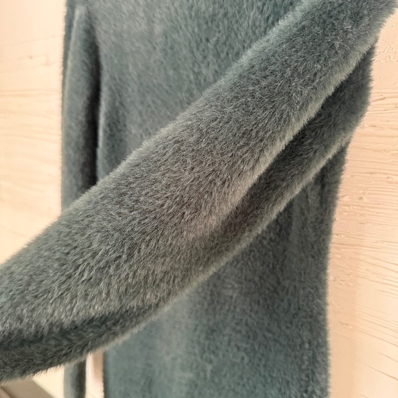 Babaton | M Dark Green Fuzzy Midi Dress – Faux Fur Feel - Picture 5 of 8